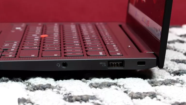 پورت Lenovo ThinkPad X1 Carbon Gen 11